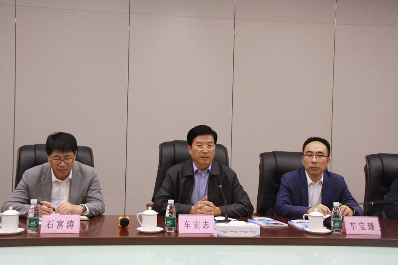 市委書記包希安到成山集團調研并現(xiàn)場辦公 (3).jpg